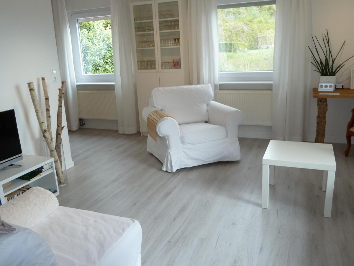 Helle 70 Qm Ferienwohnung Mit Herrlichem Blick Teningen Ngoại thất bức ảnh